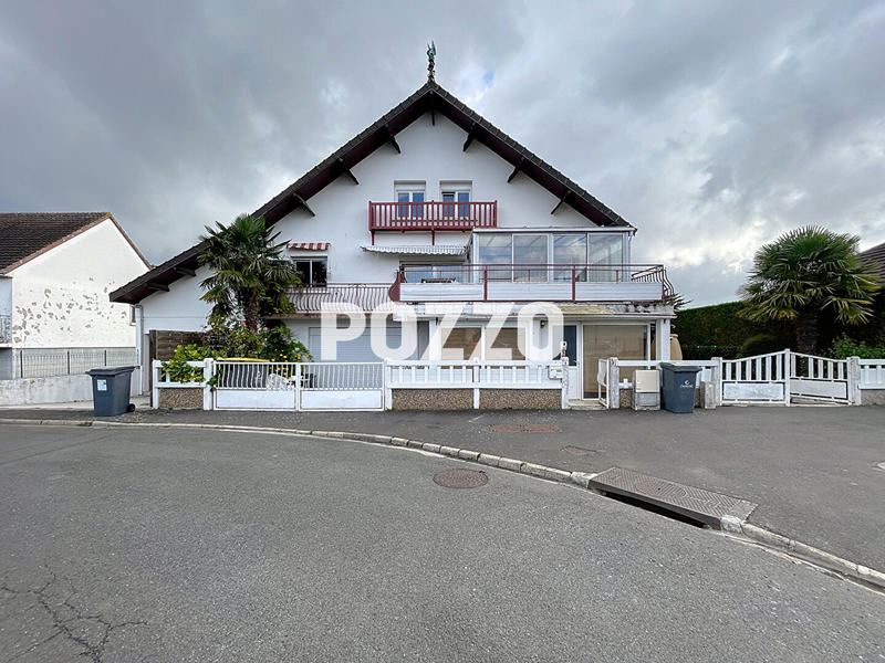 Maison - 342 m² - 18 pièces