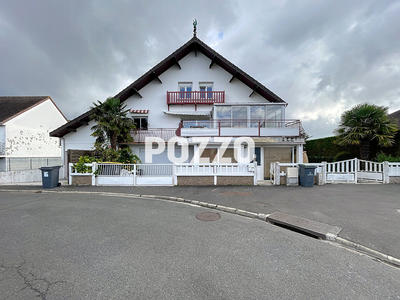 Maison - 342 m² - 18 pièces