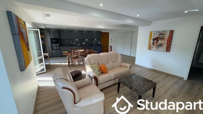 Appartement - 70 m² - 2 pièces