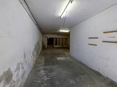 Parking - 136 m²