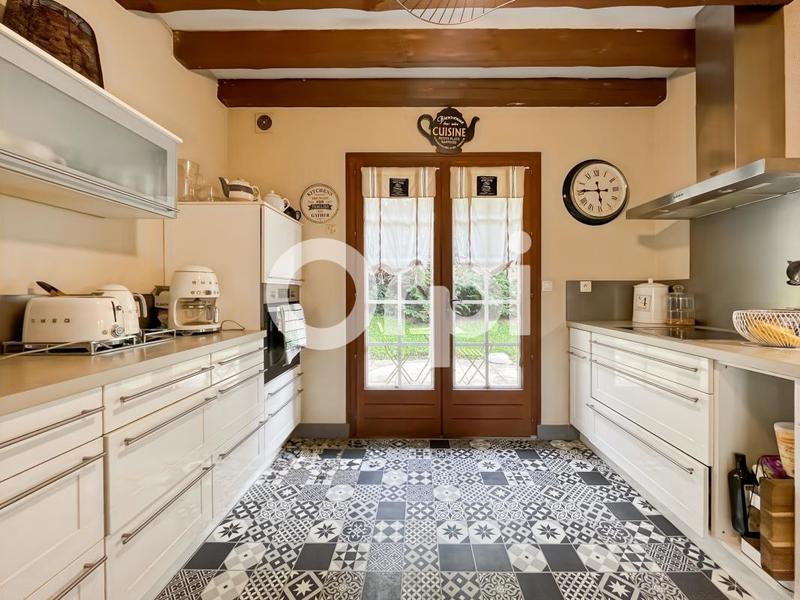 Maison - 200 m² - 6 pièces