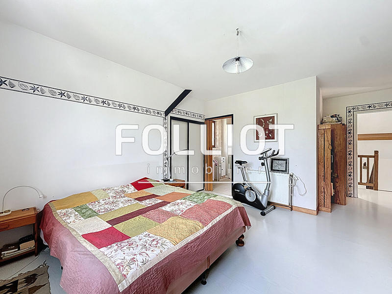 Maison - 180 m² - 8 pièces