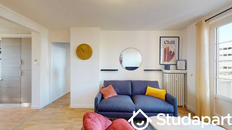 Chambre - 11 m² - 1 pièce