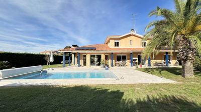 Maison contemporaine - 220 m² - 9 pièces