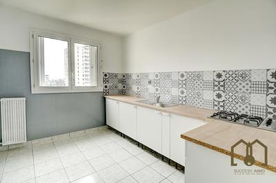 Appartement - 67 m² - 4 pièces