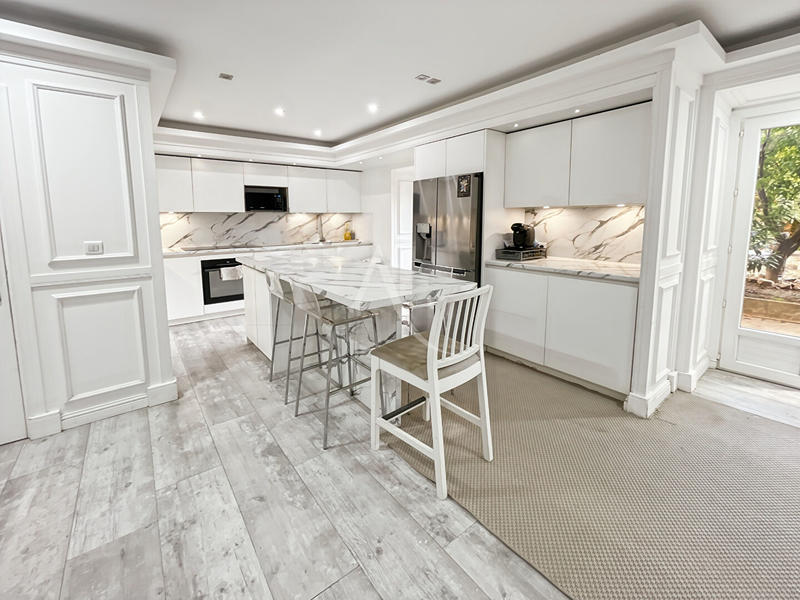 Appartement - 91 m² - 4 pièces