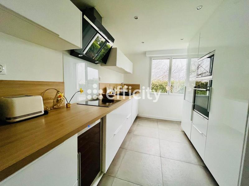 Maison - 148 m² - 7 pièces