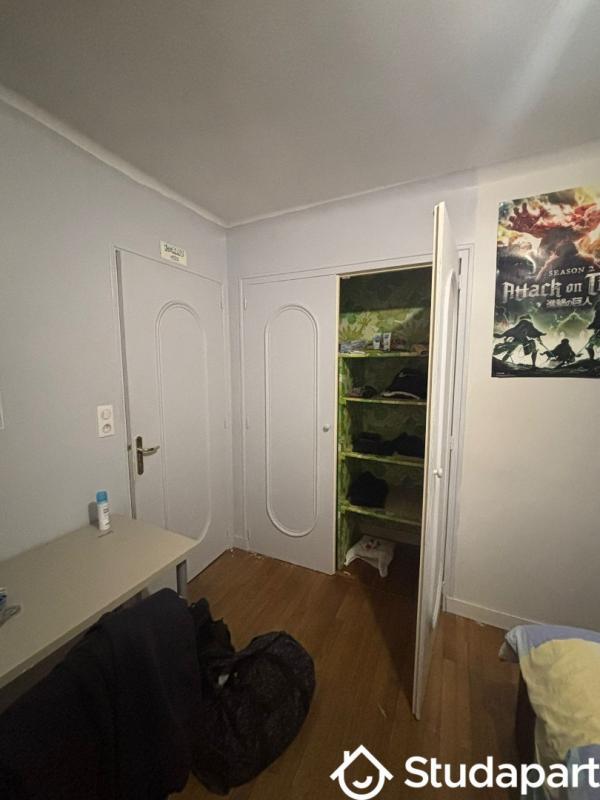 Chambre - 13 m² - 1 pièce