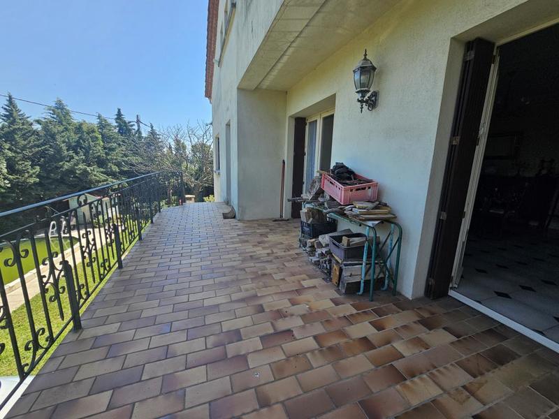 Maison - 238 m² - 9 pièces