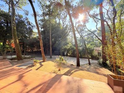 Maison - 201 m² - 8 pièces