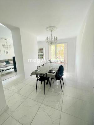 Appartement - 97 m² - 5 pièces