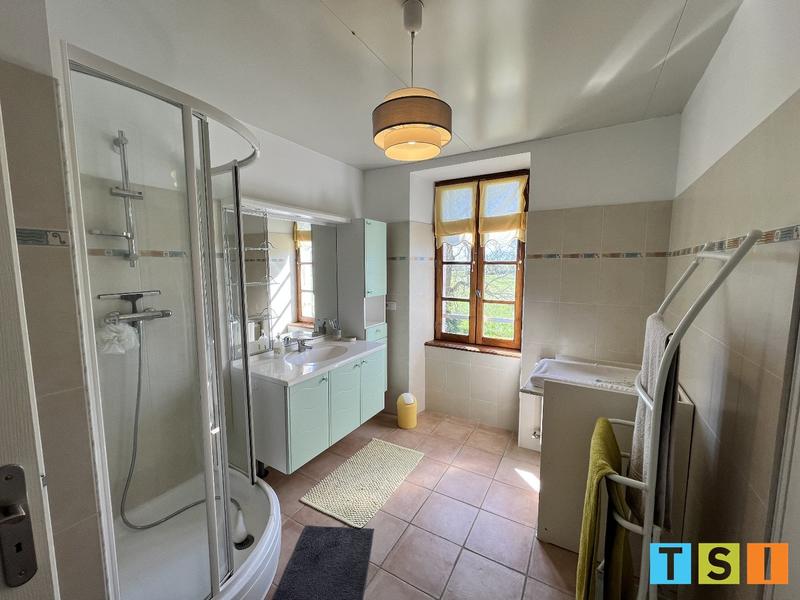 Maison - 200 m² - 6 pièces