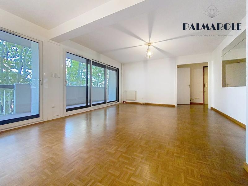 Appartement - 100 m² - 4 pièces