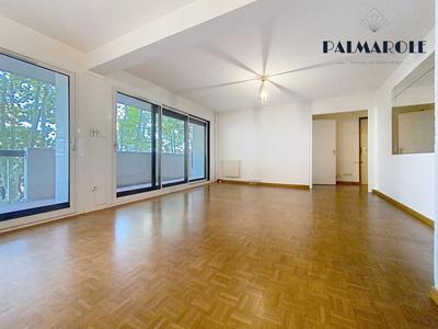 Appartement - 100 m² - 4 pièces