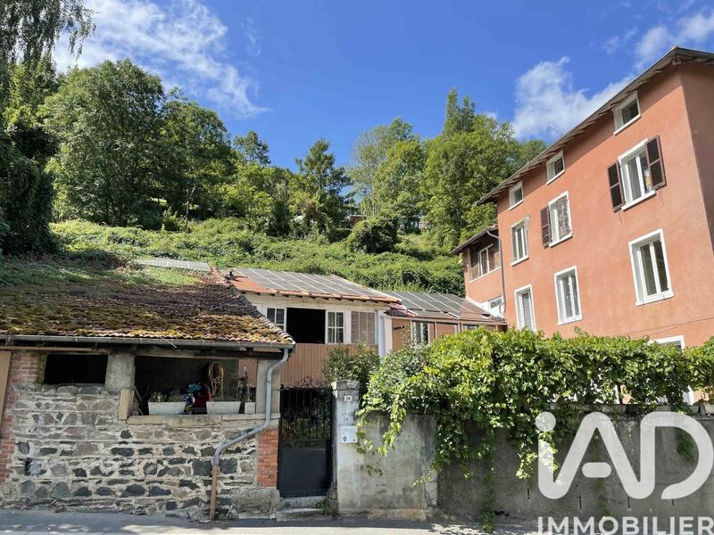 Maison - 227 m² - 8 pièces