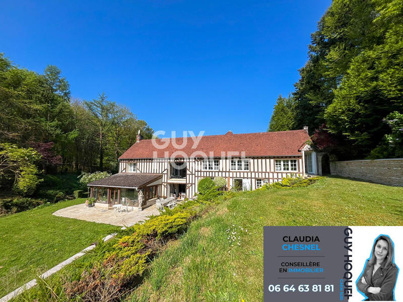 Maison - 460 m² - 16 pièces