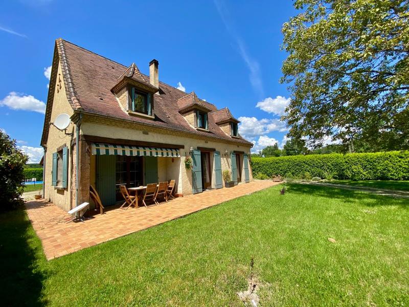 Maison - 140 m² - 5 pièces