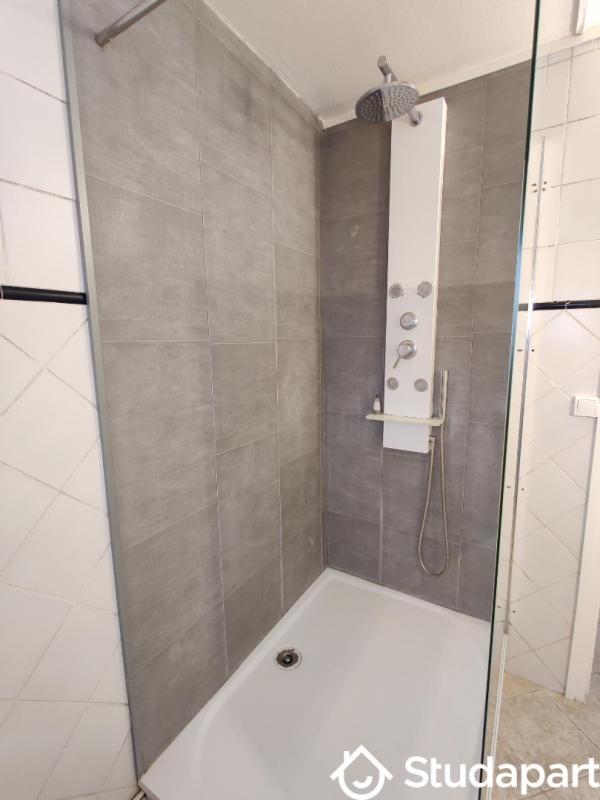 Chambre - 9 m² - 1 pièce