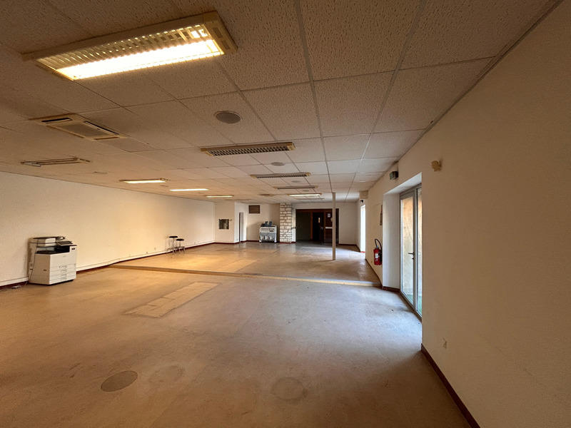 Bureau - 300 m² - 3 pièces