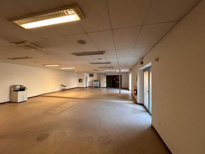 Bureau - 300 m² - 3 pièces