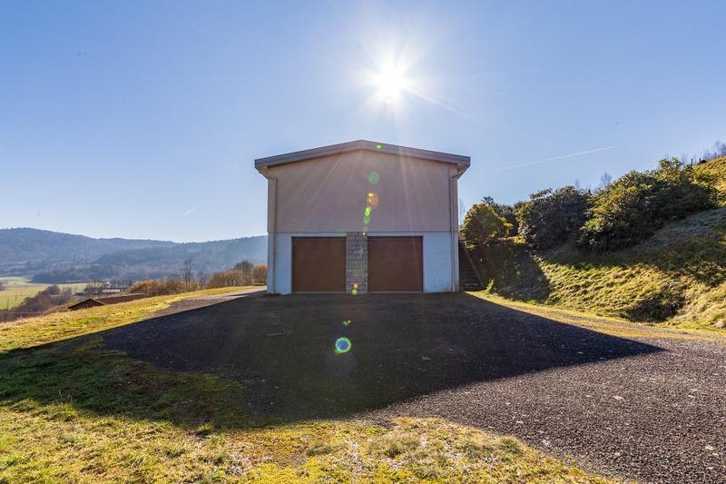 Propriété - 195 m² - 10 pièces