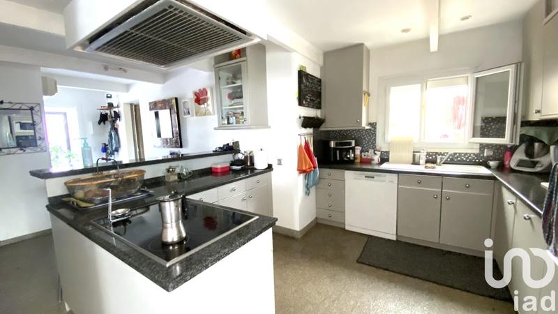 Maison - 200 m² - 5 pièces