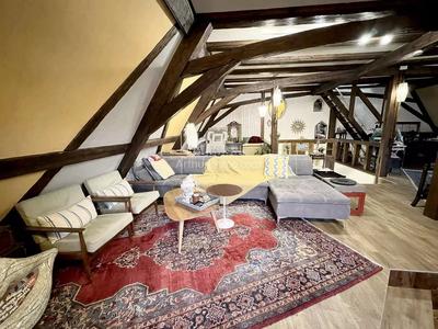 Appartement - 207 m² - 6 pièces