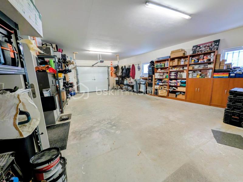 Maison traditionnelle - 174 m² - 6 pièces