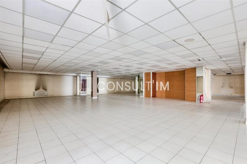Local commercial - 576 m²