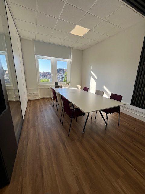 Bureau - 110 m² - 4 pièces