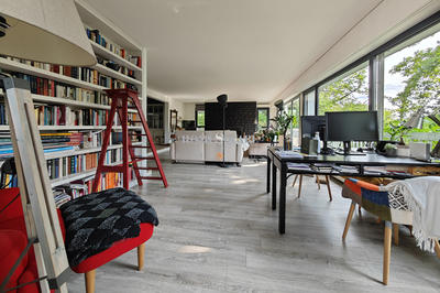 Maison - 300 m² - 8 pièces