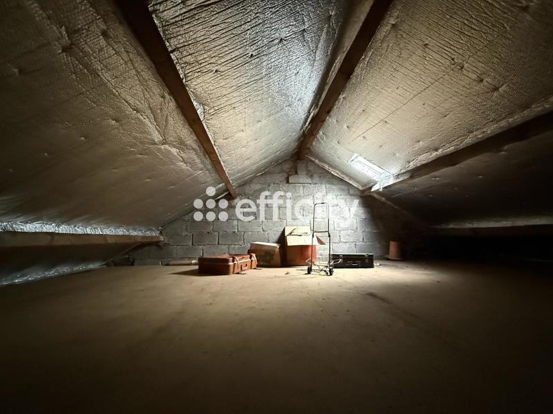 Maison - 96 m² - 5 pièces