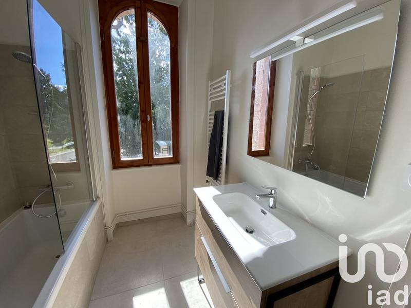 Maison - 185 m² - 8 pièces