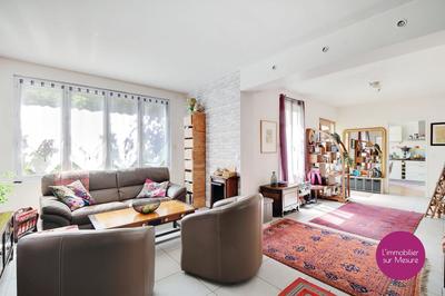 Villa - 230 m² - 8 pièces