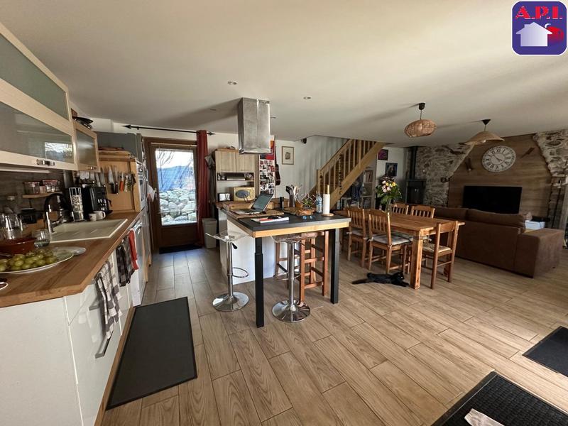 Maison - 103 m² - 4 pièces