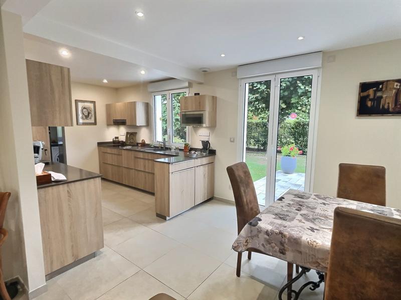 Maison - 147 m² - 6 pièces