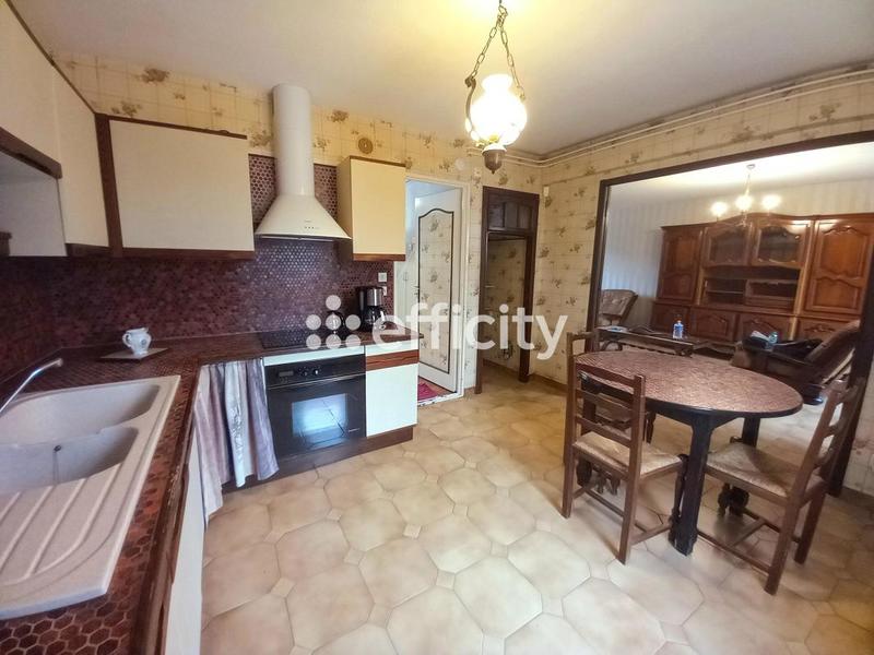 Maison - 93 m² - 5 pièces