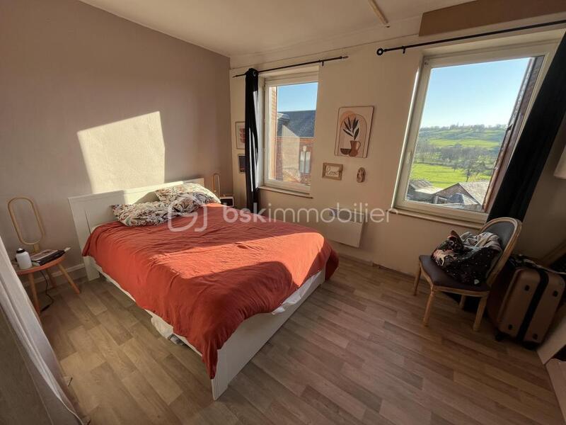 Maison - 90 m² - 5 pièces