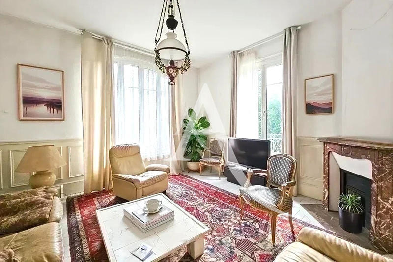 Maison - 182 m² - 5 pièces