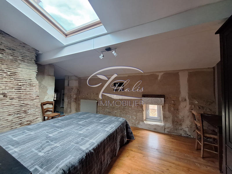 Maison ancienne - 294 m² - 10 pièces