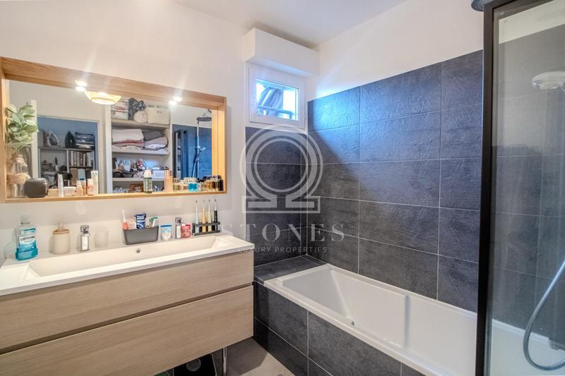 Appartement - 92 m² - 4 pièces