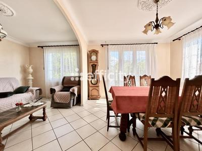 Maison - 88 m² - 4 pièces