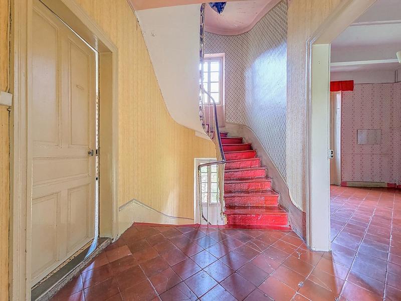 Maison de maîtres - 246 m² - 9 pièces