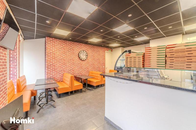 Local commercial - 130 m² - 5 pièces