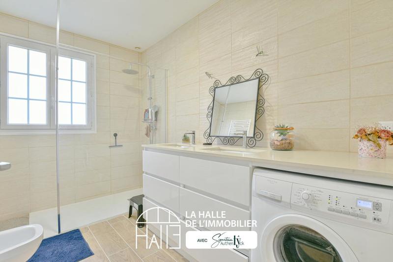 Pavillon - 148 m² - 7 pièces