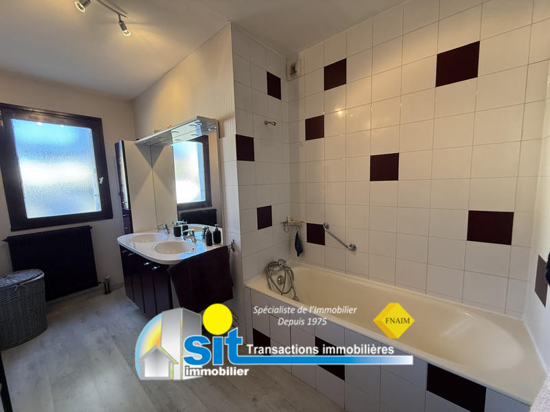 Appartement - 122 m² - 5 pièces