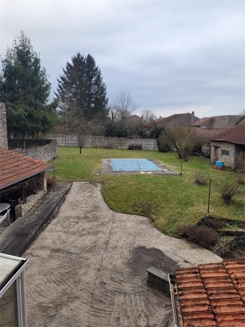 Maison - 223 m² - 8 pièces