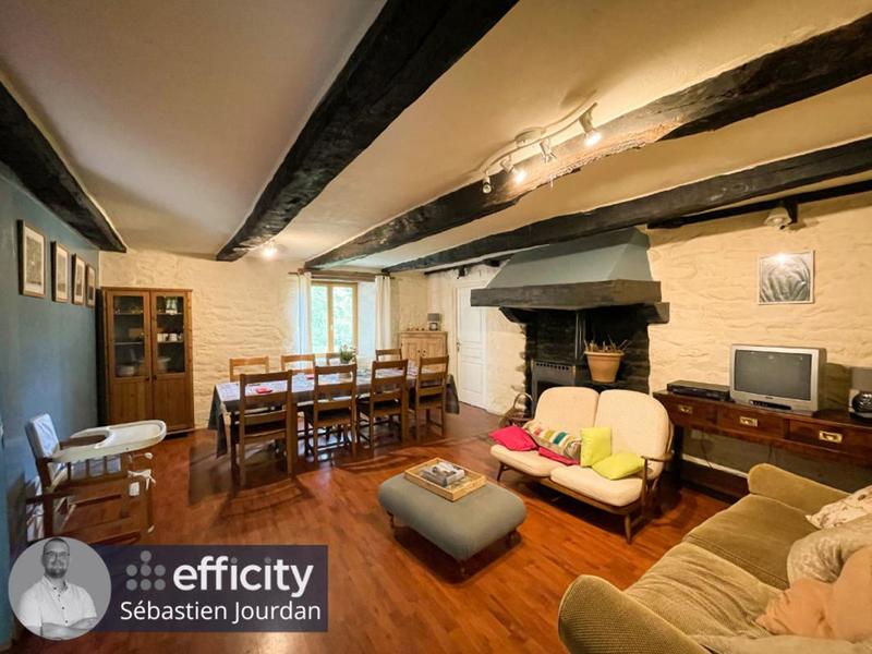 Maison - 448 m² - 19 pièces