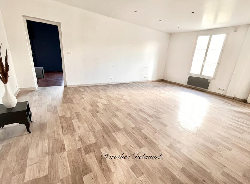 Maison - 408 m² - 10 pièces
