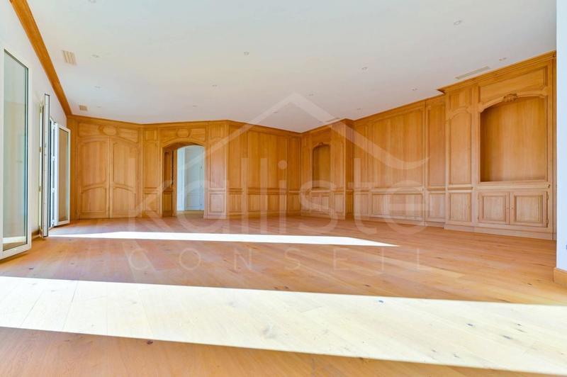 Penthouse - 322 m² - 7 pièces